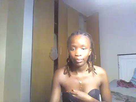 sexxieassy_hanaz's cam snapshot