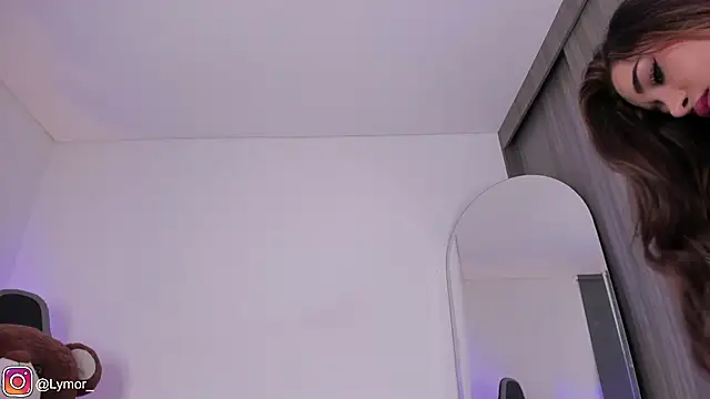 ly_mor_'s cam snapshot