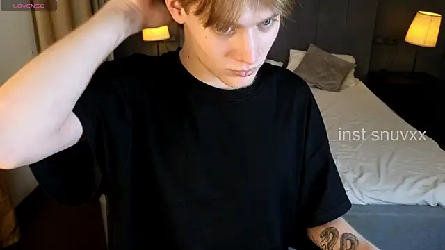 LouieEvans live sex cam