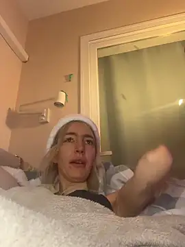 BarbieBlondieGirl's cam snapshot