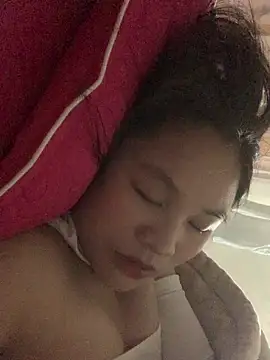 NhuFox's cam snapshot