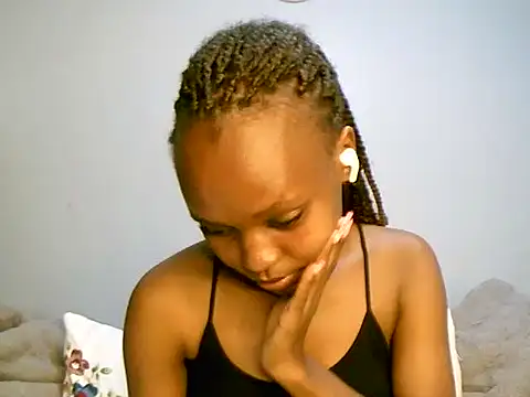 pretty_maja's cam snapshot