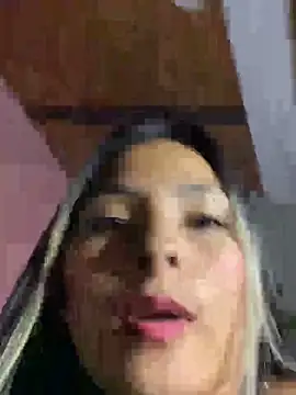 Cami_Leon2's cam snapshot