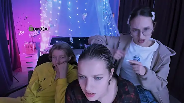 gloria_bubble's cam snapshot