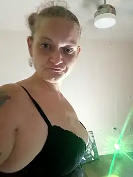 SexyThumper93's cam snapshot