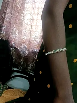 kavya-telugu84's cam snapshot