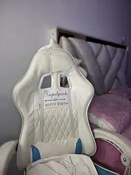 isabela_l's cam snapshot