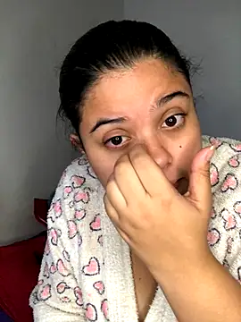 luisahot_9727's cam snapshot