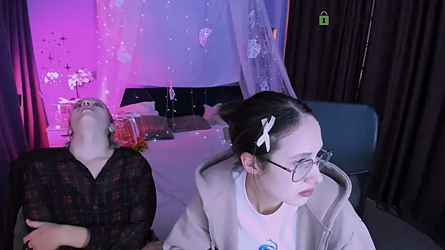 gloria_bubble's cam snapshot