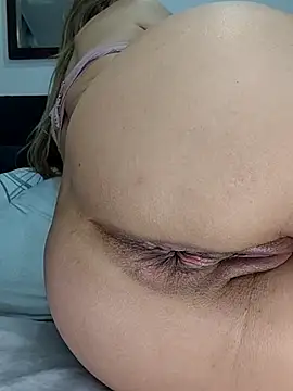 estrella_tasty's cam snapshot