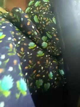 Juhi_chawla's cam snapshot