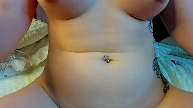 Nikki_Kai's cam snapshot