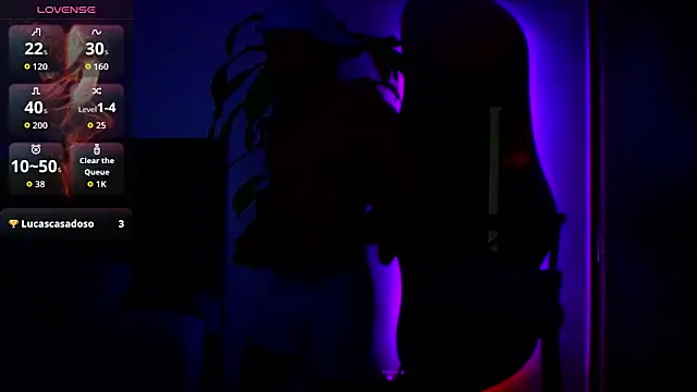 LeooBigBoy live sex cam