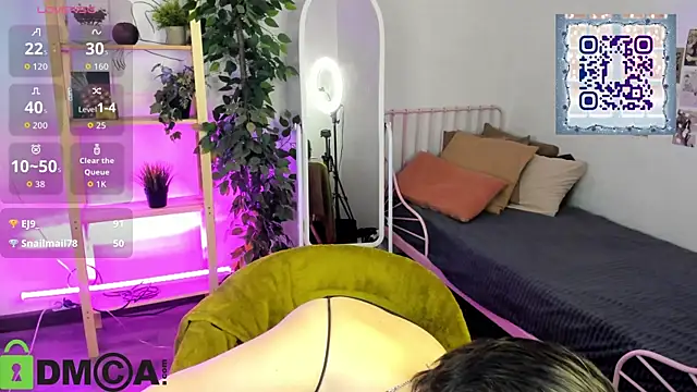 Sara_Frayer's cam snapshot