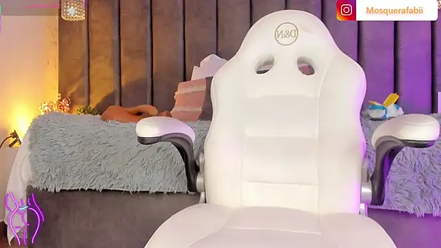 NainaDeiviss's cam snapshot