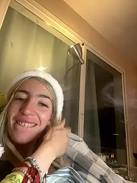 BarbieBlondieGirl's cam snapshot