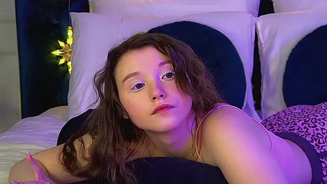 KeiraAsti's cam snapshot