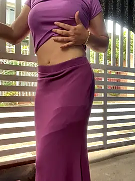 BigAssBee's cam snapshot