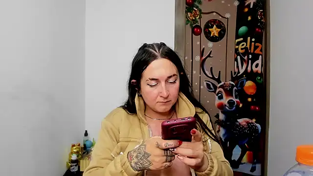 Sweet-Suck69 live sex cam