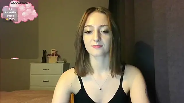 white_liillyy's cam snapshot