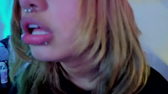 zoelight18's cam snapshot