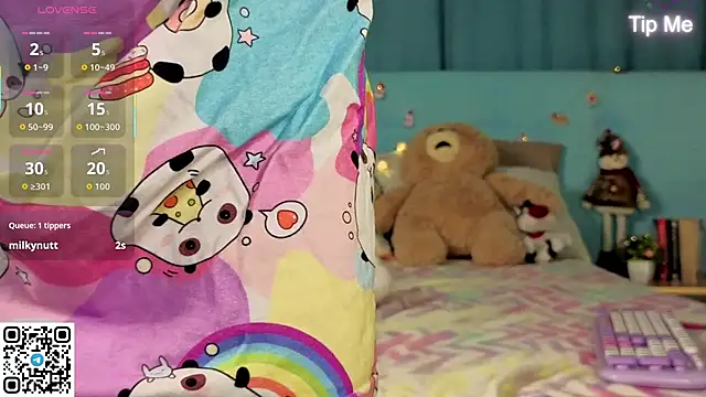 Aurora_Bennet's cam snapshot