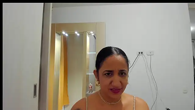 alaskmiller1's cam snapshot