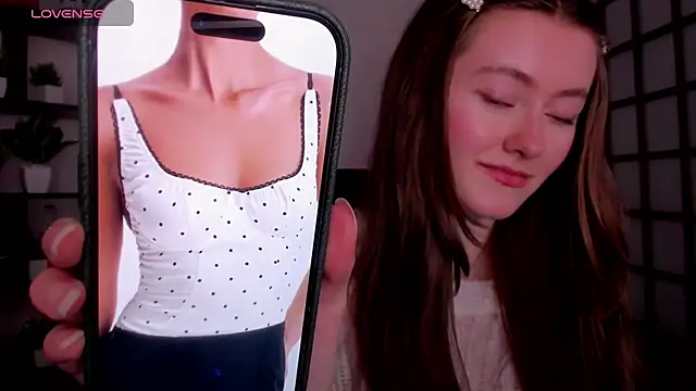 KateCuddle's cam snapshot