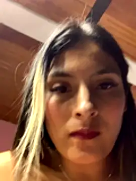 Cami_Leon2's cam snapshot