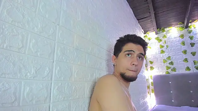 andyxraven_'s cam snapshot