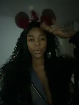 CharlottX's cam snapshot