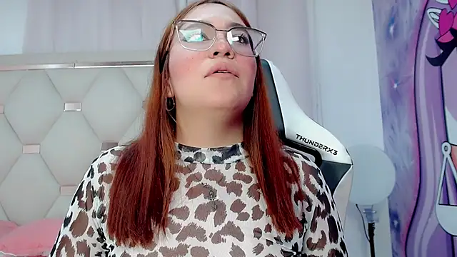 Isabella_saenzz_'s cam snapshot