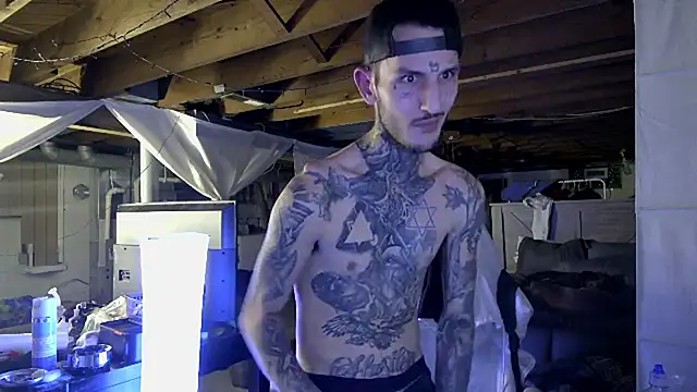 KumWithTheKommas live sex cam