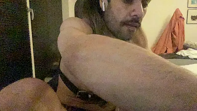 P4RtYBOII92 live sex cam