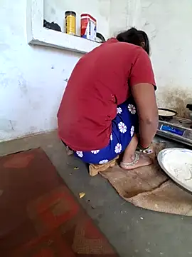 RAYI_Queen_3 live sex cam