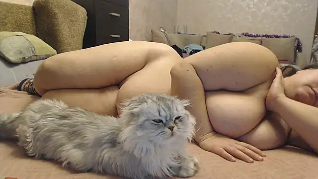 Amy_August's cam snapshot