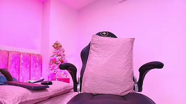 arl_chloee's cam snapshot