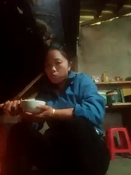 Amiluli's cam snapshot