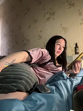 Naughtbaby_2025's cam snapshot