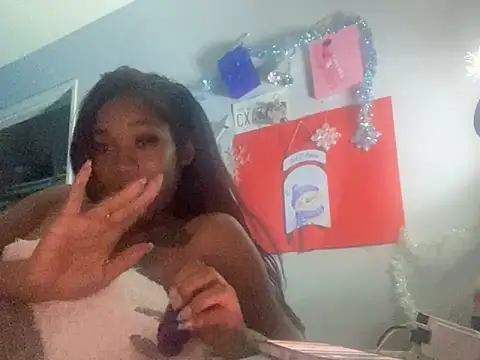 Ahlanacherae_creamz's cam snapshot