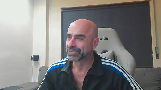 Bicopflirt's cam snapshot