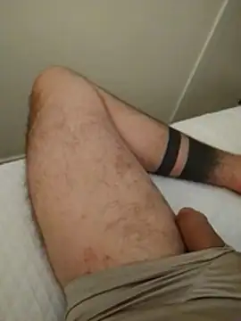 berto_acierto98's cam snapshot