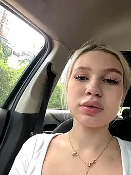 Kiss_Aurora_'s cam snapshot