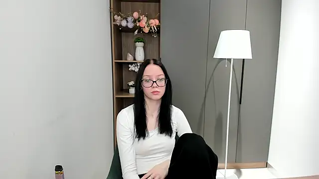 ElmiraShivley's cam snapshot