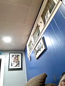 MRHANDSOME3800 live sex cam