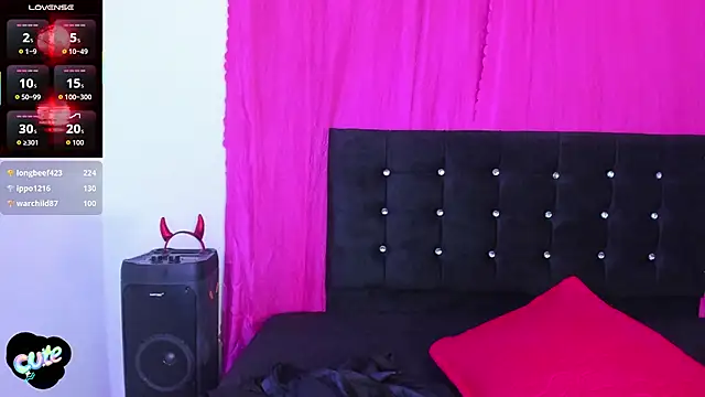 cutenaked_8 live sex cam