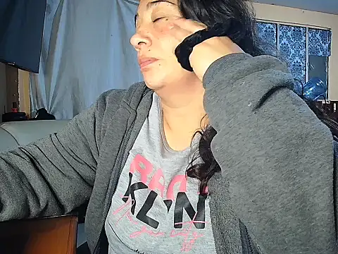 Karina_Aicarddi03's cam snapshot