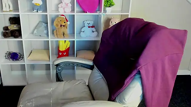 ElizabethHarpper's cam snapshot