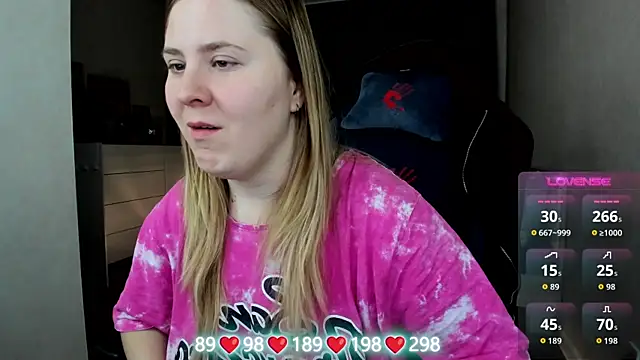 Olivia_Munk's cam snapshot