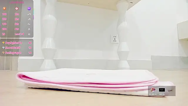 MoonlitPearl's cam snapshot